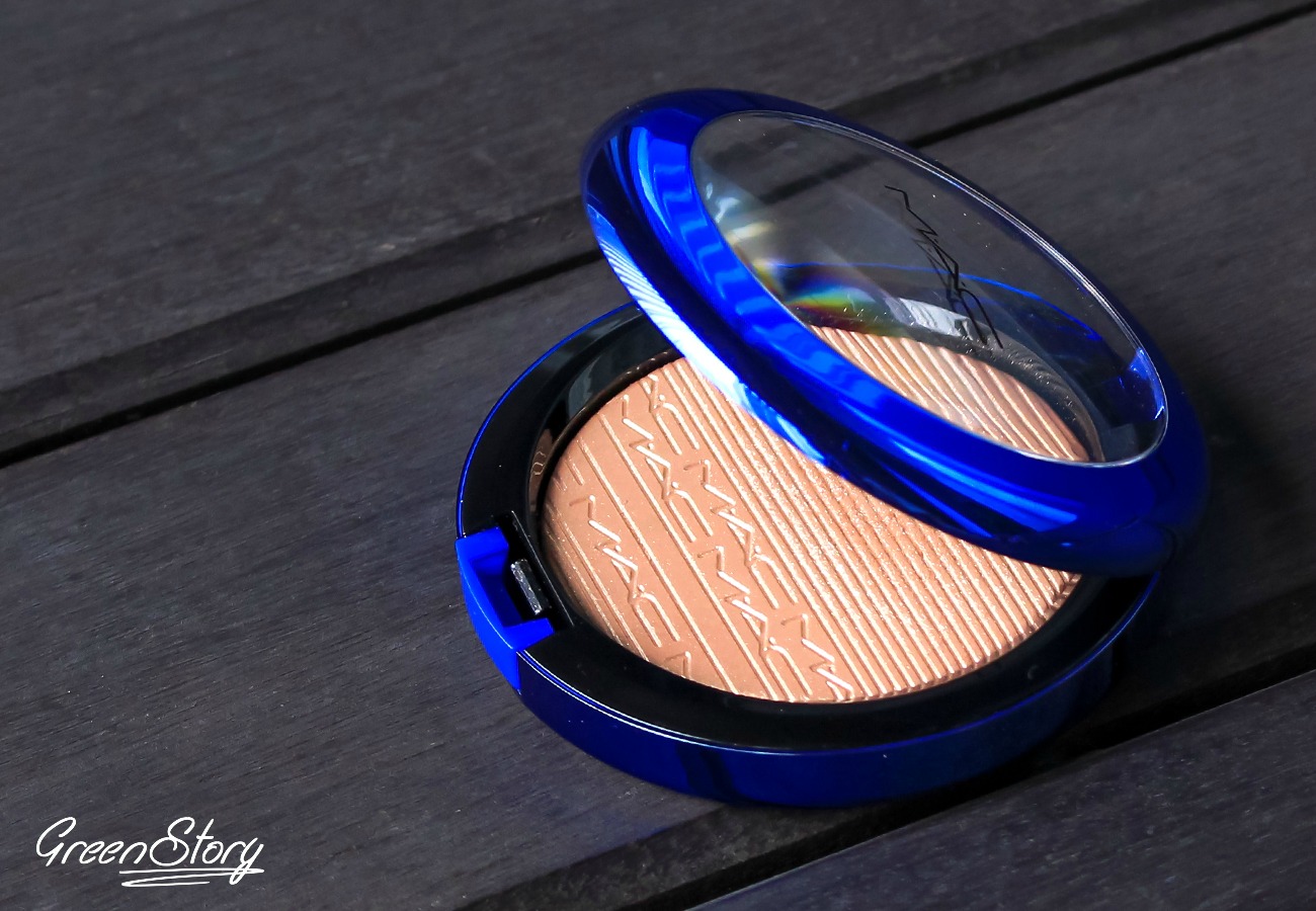 MAC Oh Darling Highlighter