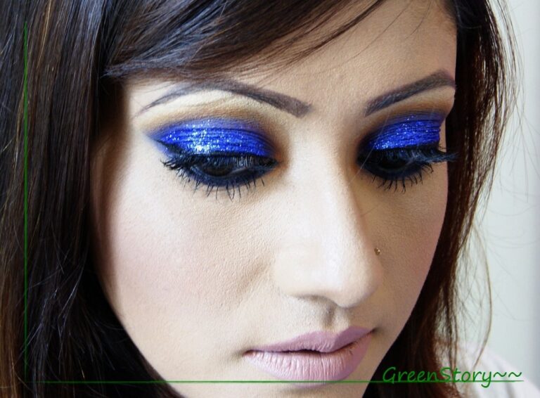 How to do Blue Glam Eye Look for Eid-ul -FITR