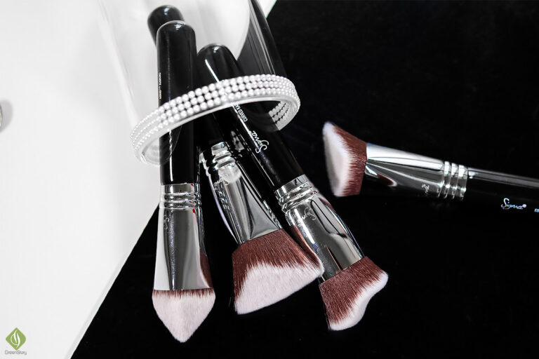 Sigma Dimensional Face Makeup Brushes | 4DHD Kabuki Makeup Brush – just gimmicky or an invention?