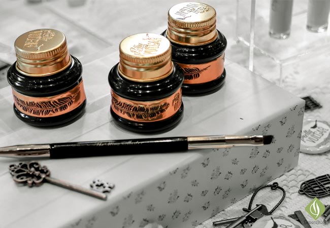 pretty vulgar cosmetics gel eyeliner