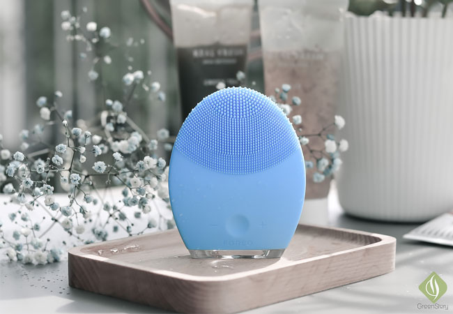 FOREO LUNA 2 | Not Only A Facial Cleansing Device But a 2-in-1 Skin Care Gadget