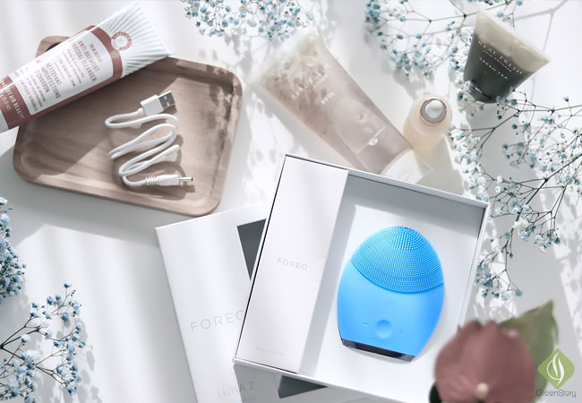 FOREO-Luna-2-Cleansing-and-antiaging-beauty-device