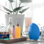 am-skincare-routine-with-luxury-skincare-products-Foreo-Luna-2