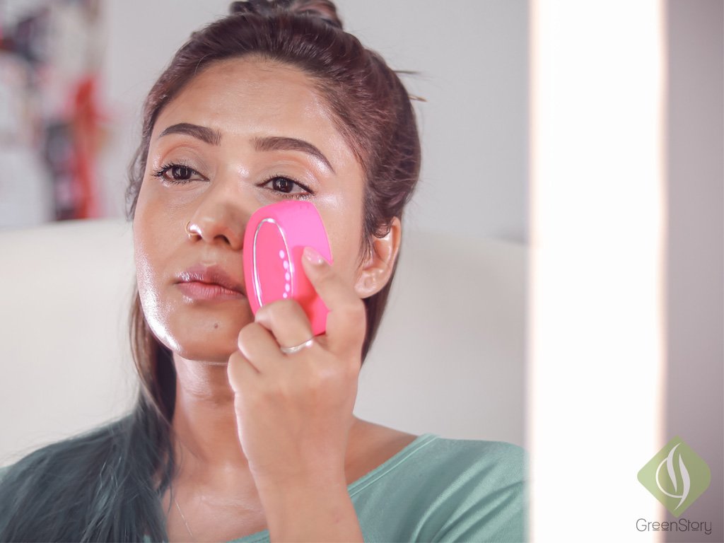 FOREO BEAR - Smart Microcurrent Facial Toning Device review