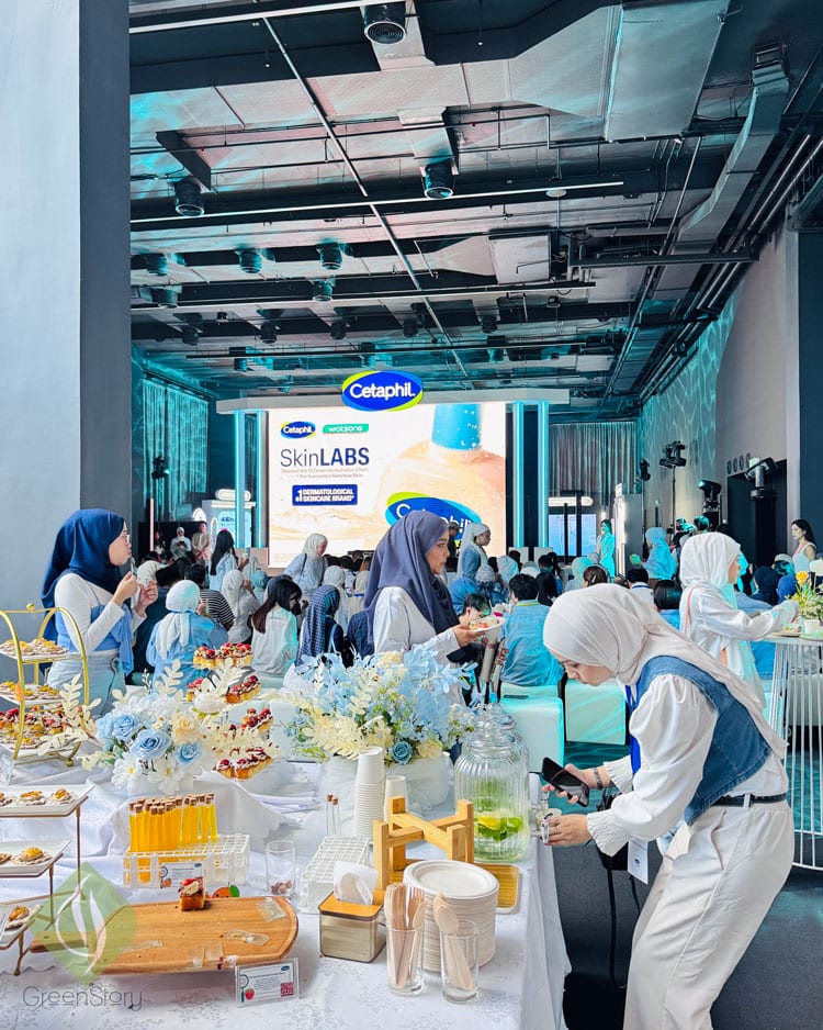 Cetaphil is doubling down on education and expert-led skincare advice with this SkinLABS initiative