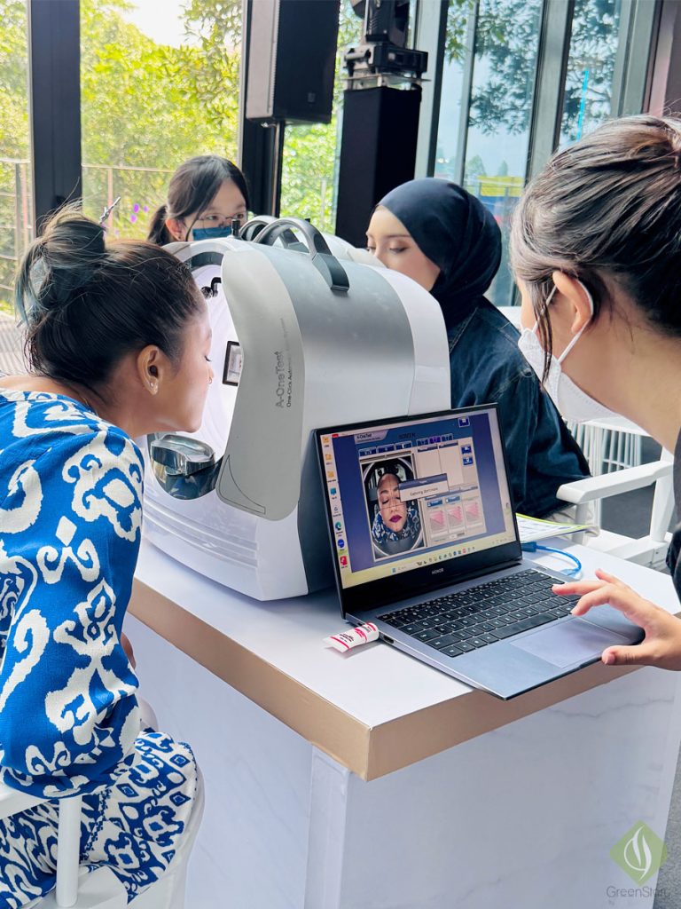 Skin analysis at the Cetaphil Skin Labs Malaysia event