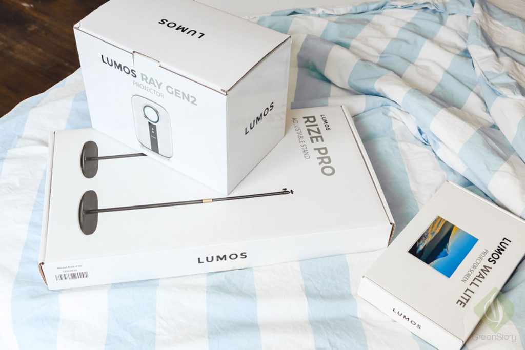 Free projector bag and tripod included with LUMOS RAY GEN2